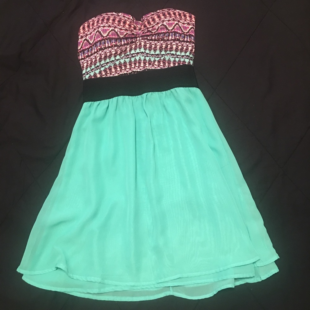Strapless dress